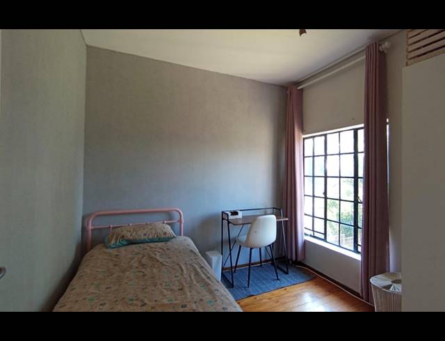 3 BEDROOM HOUSE FOR SALE IN MORELETA PARK